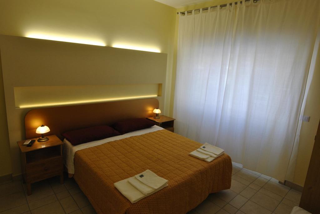 Roma Tourist House Hotel Buitenkant foto