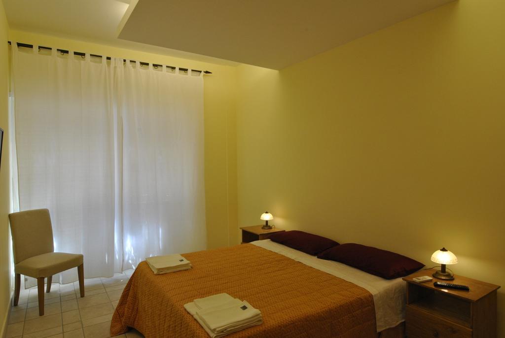 Roma Tourist House Hotel Buitenkant foto