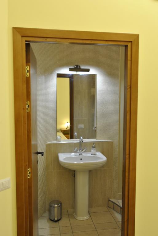 Roma Tourist House Hotel Buitenkant foto
