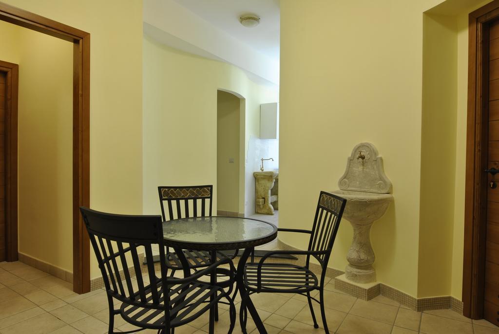 Roma Tourist House Hotel Buitenkant foto