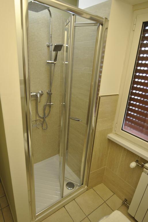 Roma Tourist House Hotel Buitenkant foto